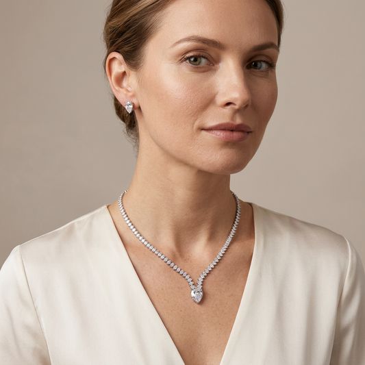 Avelis Diamond Necklace