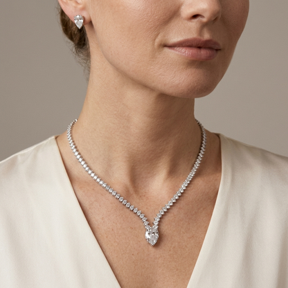 Avelis Diamond Necklace