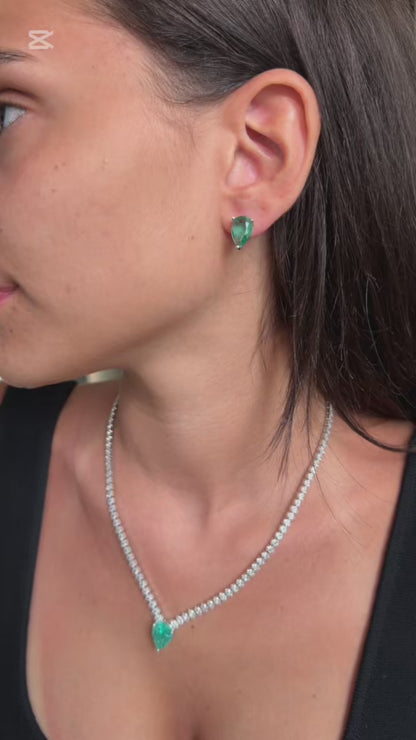 Avelis Emerald Earrings