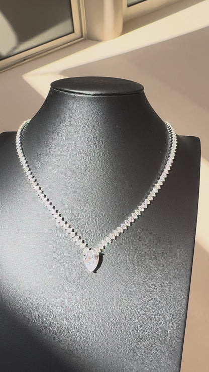 Avelis Diamond Necklace
