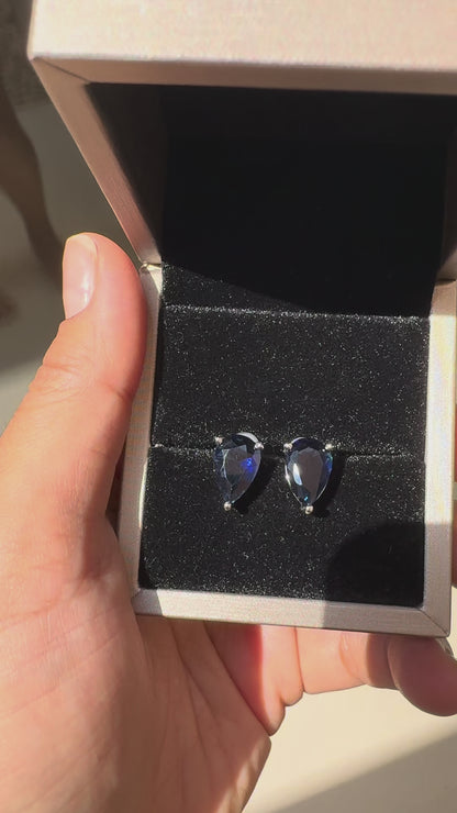 Avelis Sapphire Earrings