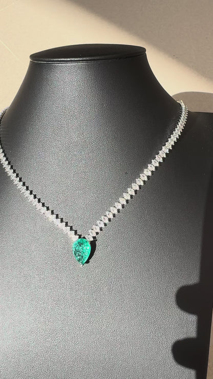 Avelis Emerald Necklace