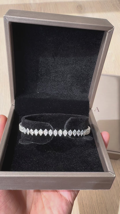 Avelis Crystal Bracelet